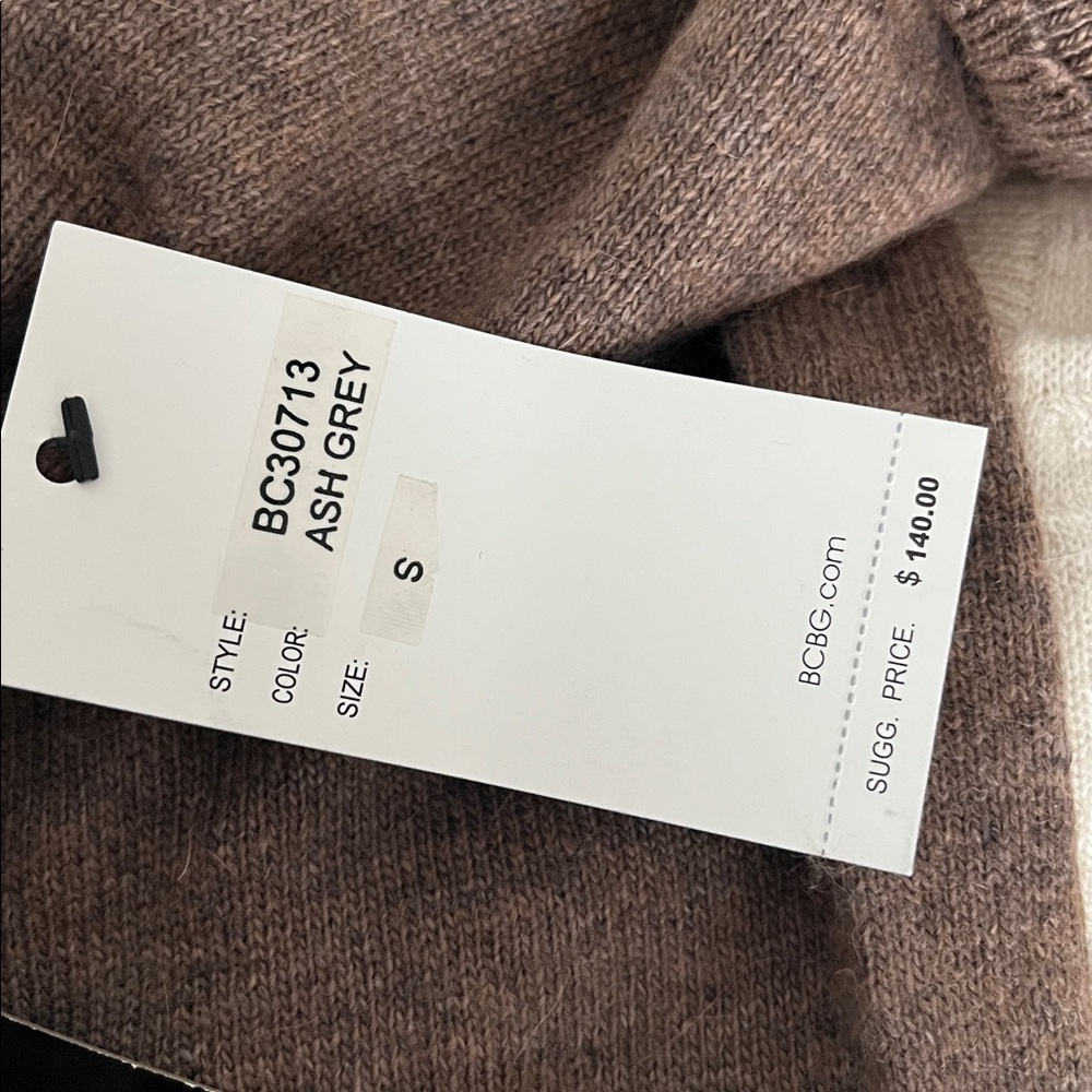 NWT BCBG MaxAzria Sleeveless Turtleneck Sweaters - Picture 9 of 9